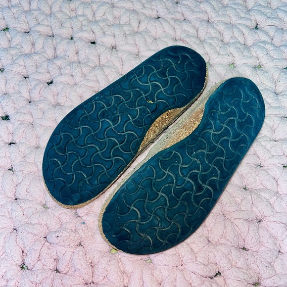 Slip on - Picture 5 of 6